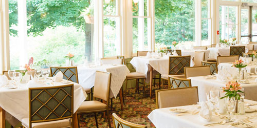 Lakeside Dining 500x250 - Basin Harbor Resort - Vergernnes, VT